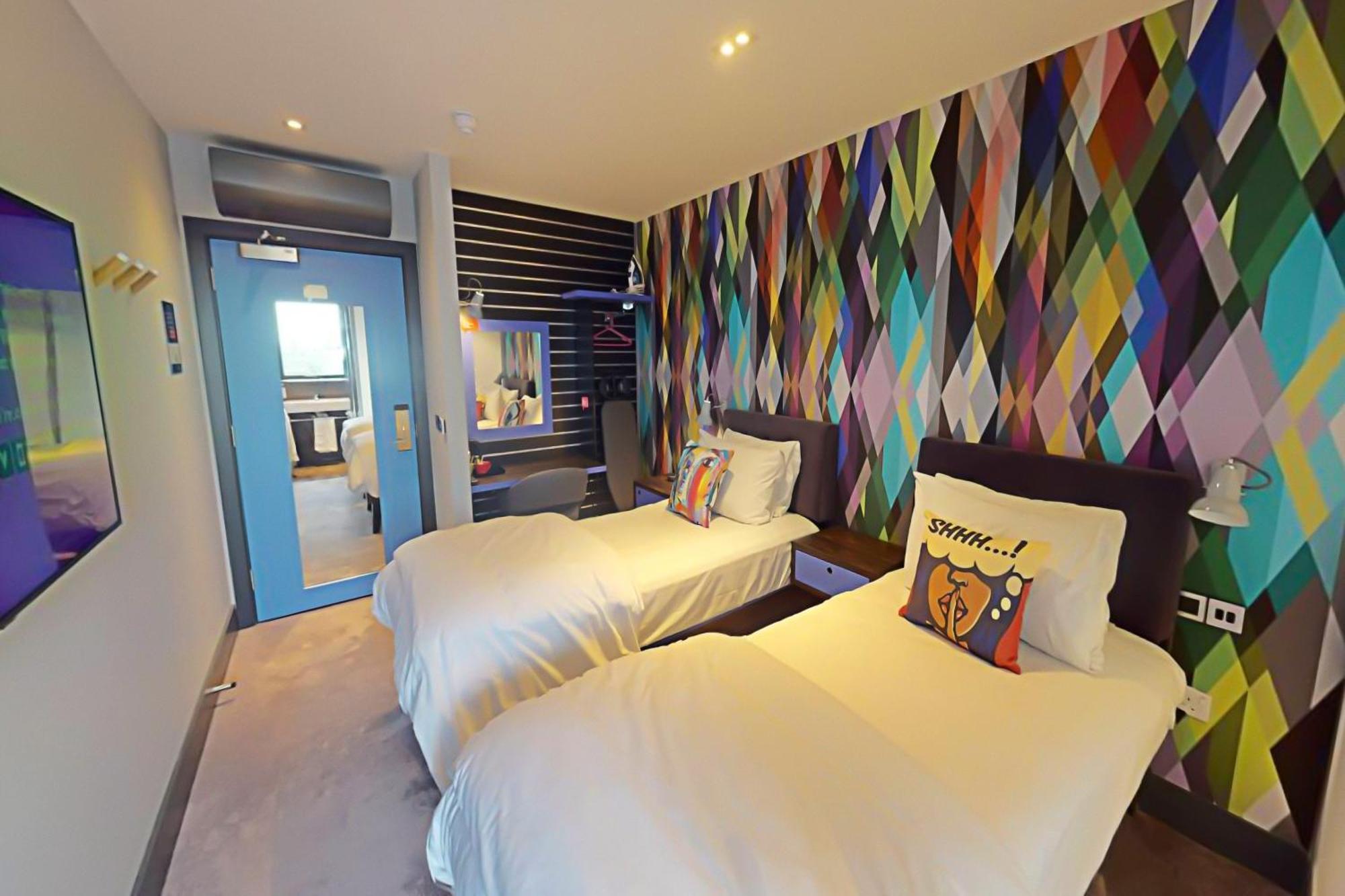 Village Hotel Basingstoke Luaran gambar